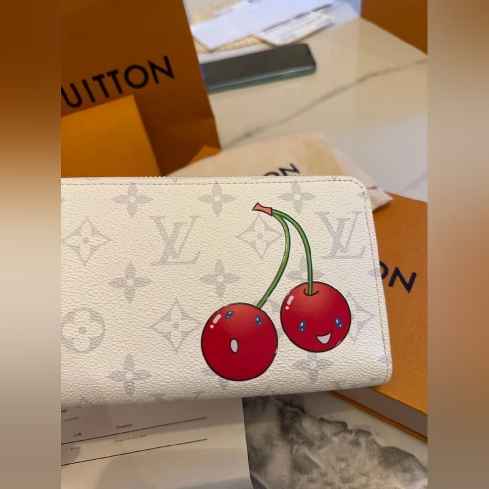 Louis Vuitton Zippy Wallet Cherry - Picture 3 of 12